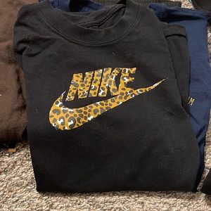 Black t shirt size large